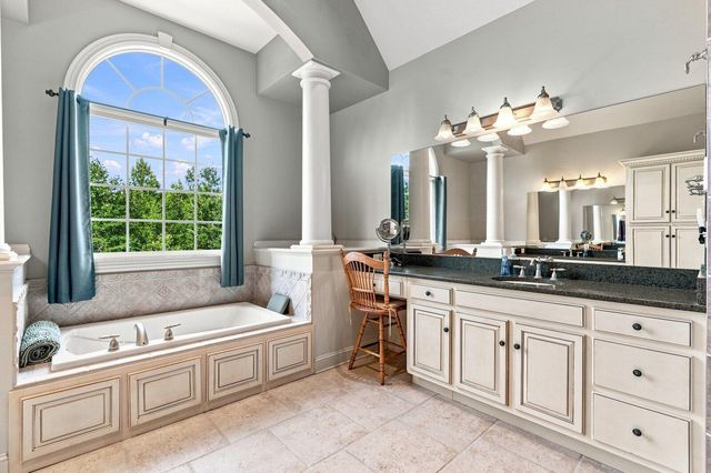 4 Saint Ives Way, Signal Mountain, TN 37377