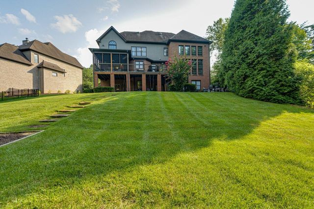 4 Saint Ives Way, Signal Mountain, TN 37377