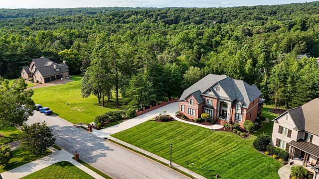 4 Saint Ives Way, Signal Mountain, TN 37377
