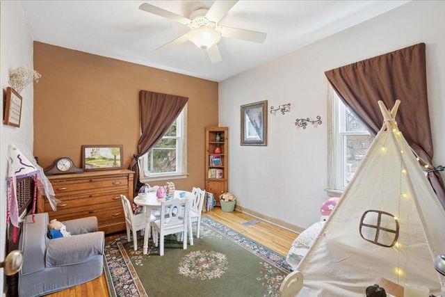 3029 Fairview Avenue N, Roseville, MN 55113