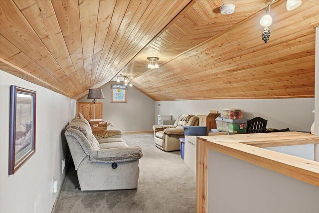 3029 Fairview Avenue N, Roseville, MN 55113