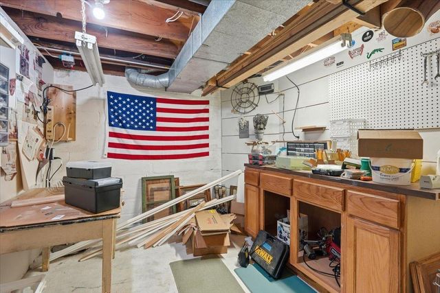 3029 Fairview Avenue N, Roseville, MN 55113