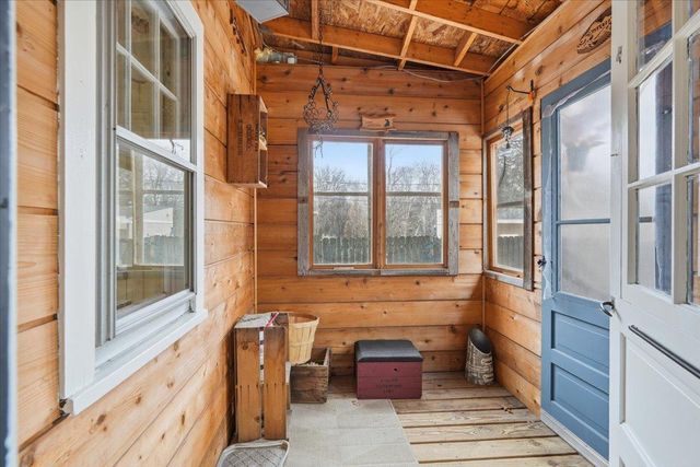 3029 Fairview Avenue N, Roseville, MN 55113