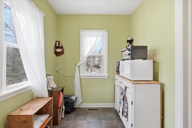 3029 Fairview Avenue N, Roseville, MN 55113