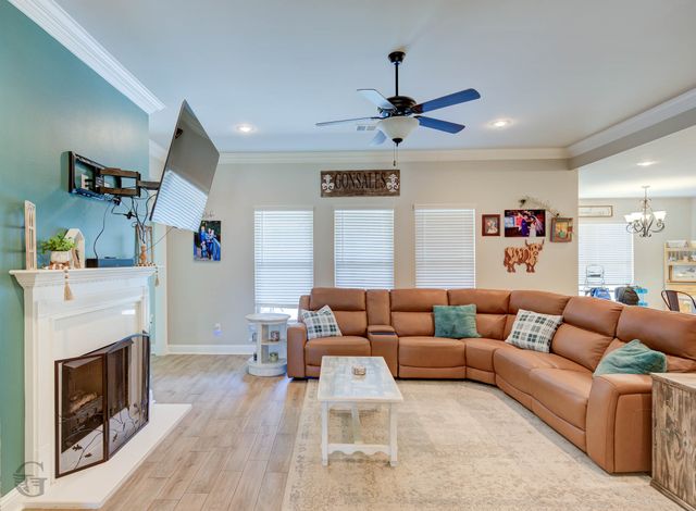 320 Coppice Place, Bossier City, LA 71111