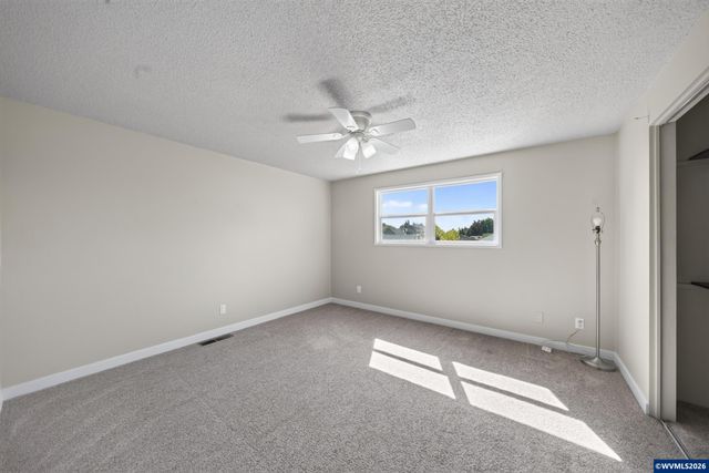 2396 20th Av SE, Albany, OR 97322
