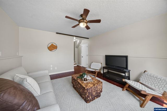 2396 20th Av SE, Albany, OR 97322