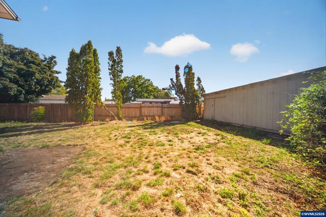 2396 20th Av SE, Albany, OR 97322