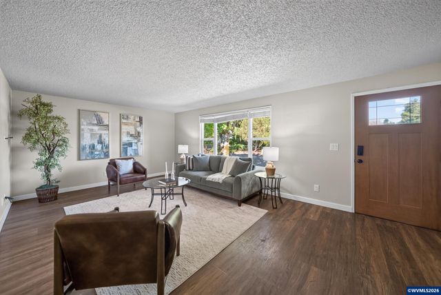 2396 20th Av SE, Albany, OR 97322
