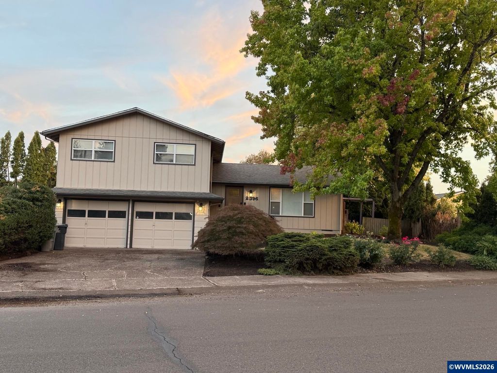 2396 20th Av SE, Albany, OR 97322