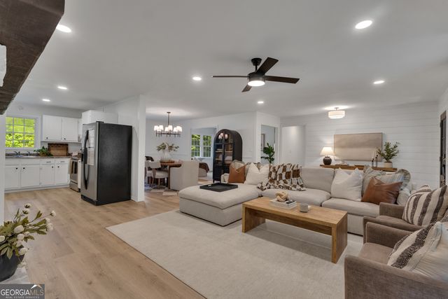 25 Eastwood Drive, Newnan, GA 30265
