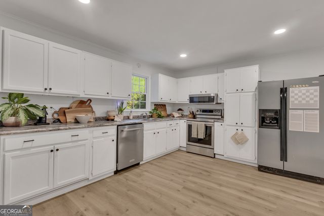 25 Eastwood Drive, Newnan, GA 30265