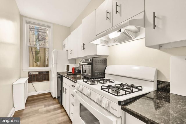 323 MARYLAND AVE NE, Washington, DC 20002