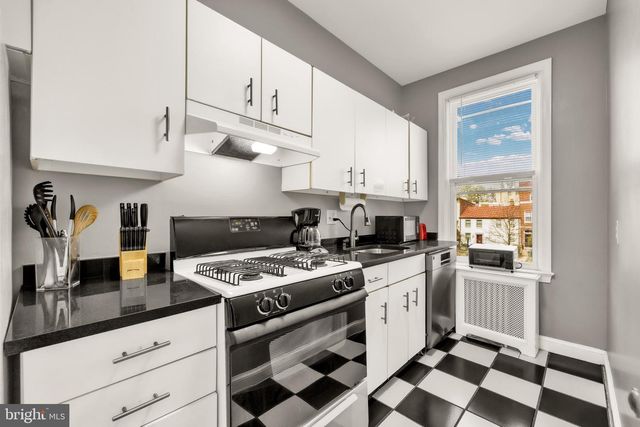 323 MARYLAND AVE NE, Washington, DC 20002