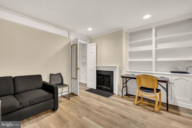 323 MARYLAND AVE NE, Washington, DC 20002