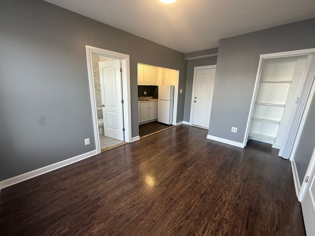 3420 W Irving Park Avenue 28, Chicago, IL 60618