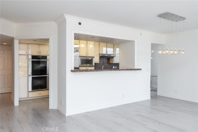 343 E Pioneer Drive 802, Glendale, CA 91203