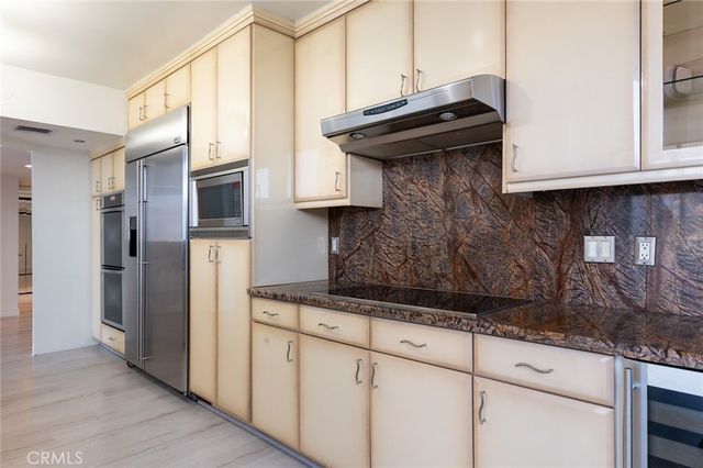343 E Pioneer Drive 802, Glendale, CA 91203