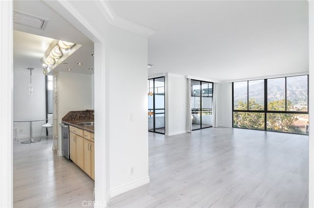 343 E Pioneer Drive 802, Glendale, CA 91203