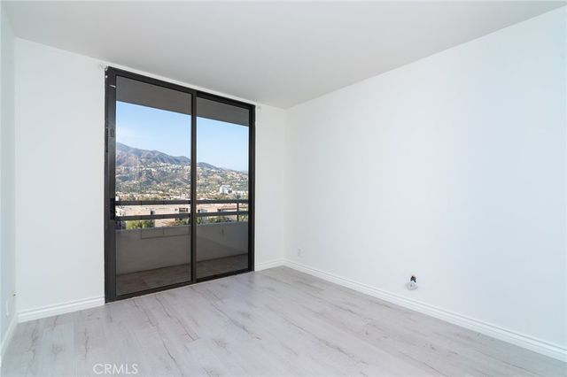 343 E Pioneer Drive 802, Glendale, CA 91203