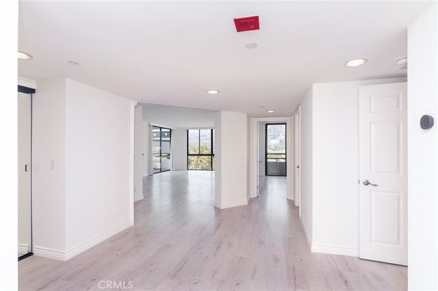 343 E Pioneer Drive 802, Glendale, CA 91203