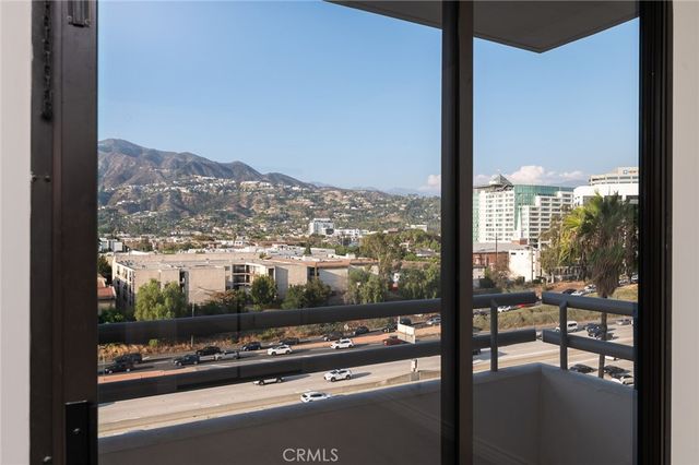 343 E Pioneer Drive 802, Glendale, CA 91203