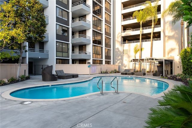 343 E Pioneer Drive 802, Glendale, CA 91203