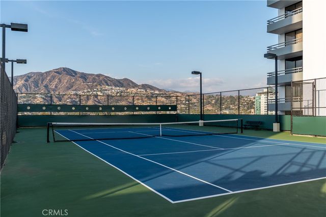 343 E Pioneer Drive 802, Glendale, CA 91203