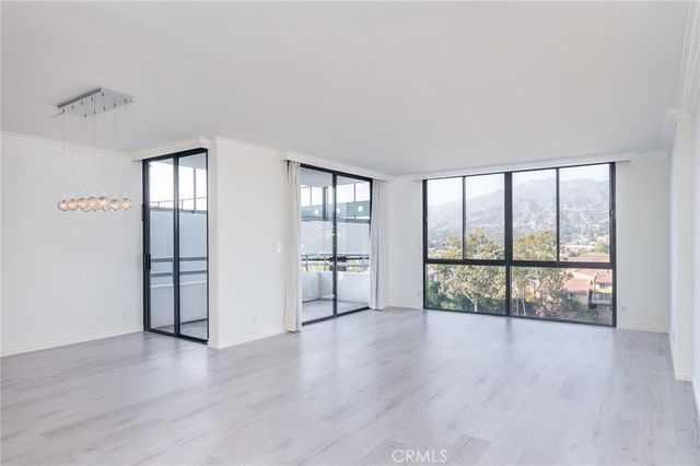 343 E Pioneer Drive 802, Glendale, CA 91203