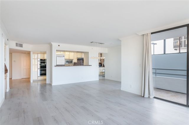 343 E Pioneer Drive 802, Glendale, CA 91203