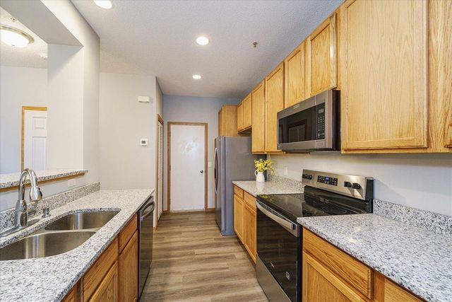 17608 68th Place N, Maple Grove, MN 55311
