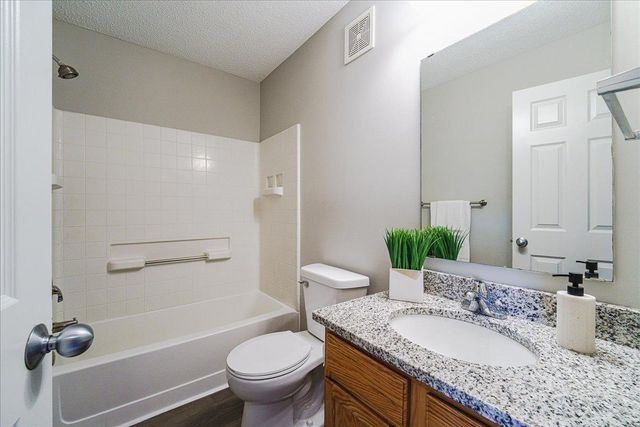 17608 68th Place N, Maple Grove, MN 55311