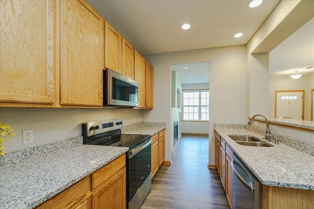 17608 68th Place N, Maple Grove, MN 55311