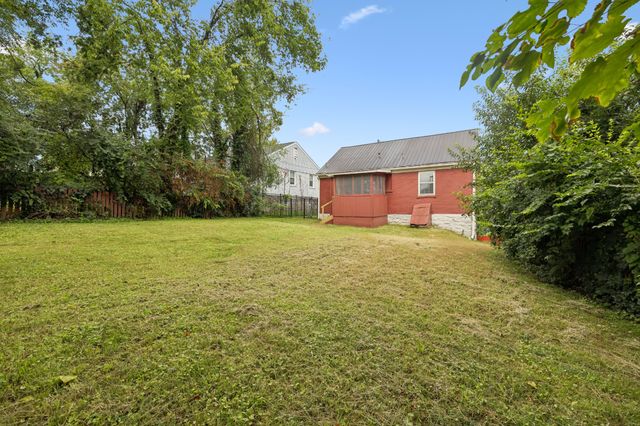 3706 Burrus St, Nashville, TN 37216