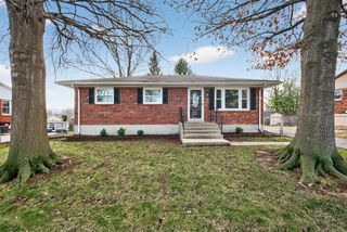 243 Lynnwood Drive, Versailles, KY 40383