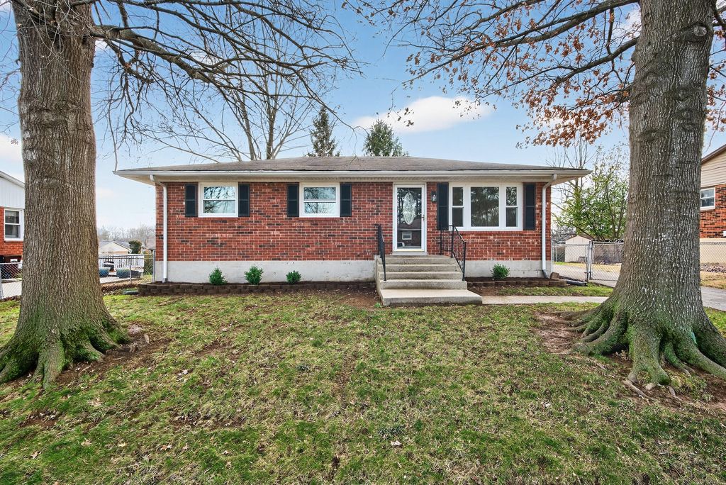 243 Lynnwood Drive, Versailles, KY 40383