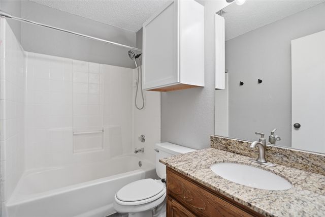 1154 Miles Avenue, Burleson, TX 76028