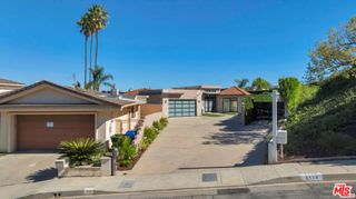 3116 Elvido Drive, Los Angeles, CA 90049