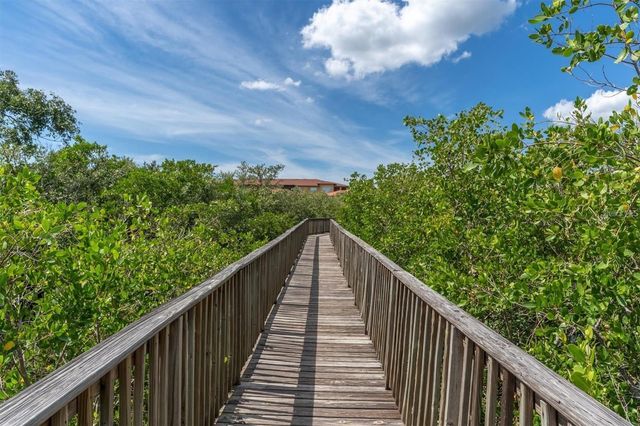 4333 BAYSIDE VILLAGE DRIVE 128, Tampa, FL 33615