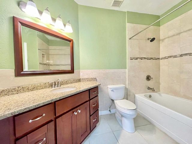 4333 BAYSIDE VILLAGE DRIVE 128, Tampa, FL 33615