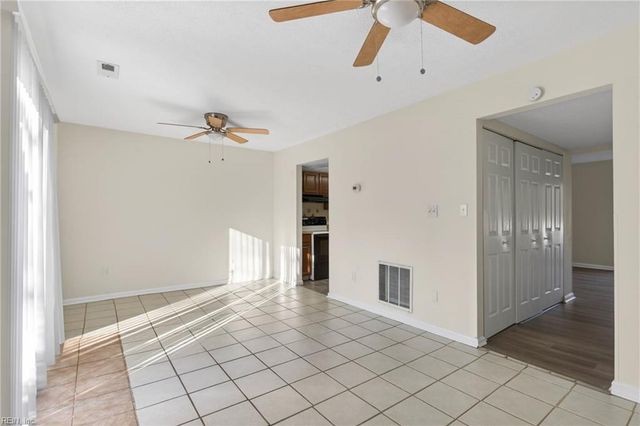 83 Lucinda CT, Hampton, VA 23666