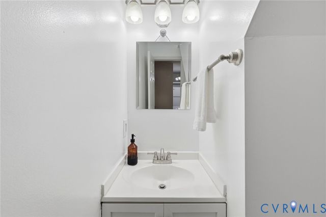 4900 Genlou Cir, Chesterfield, VA 23832