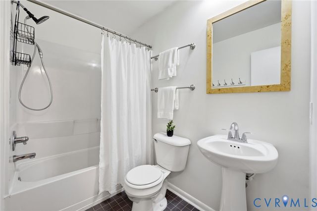 4900 Genlou Cir, Chesterfield, VA 23832