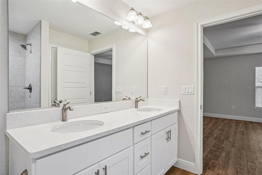 Image 29 of property listing at 214 E CALDWELL DRIVE, Citrus Springs, FL 34434