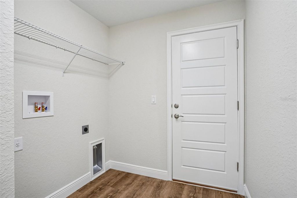 Image 36 of property listing at 214 E CALDWELL DRIVE, Citrus Springs, FL 34434