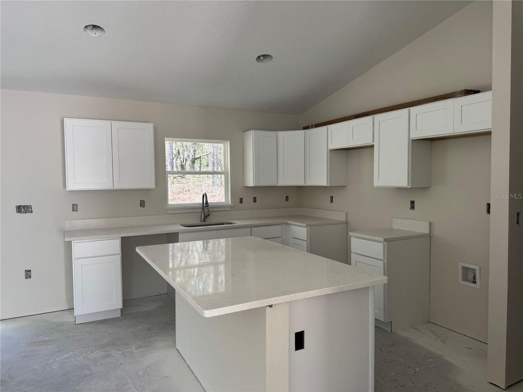 Image 41 of property listing at 214 E CALDWELL DRIVE, Citrus Springs, FL 34434