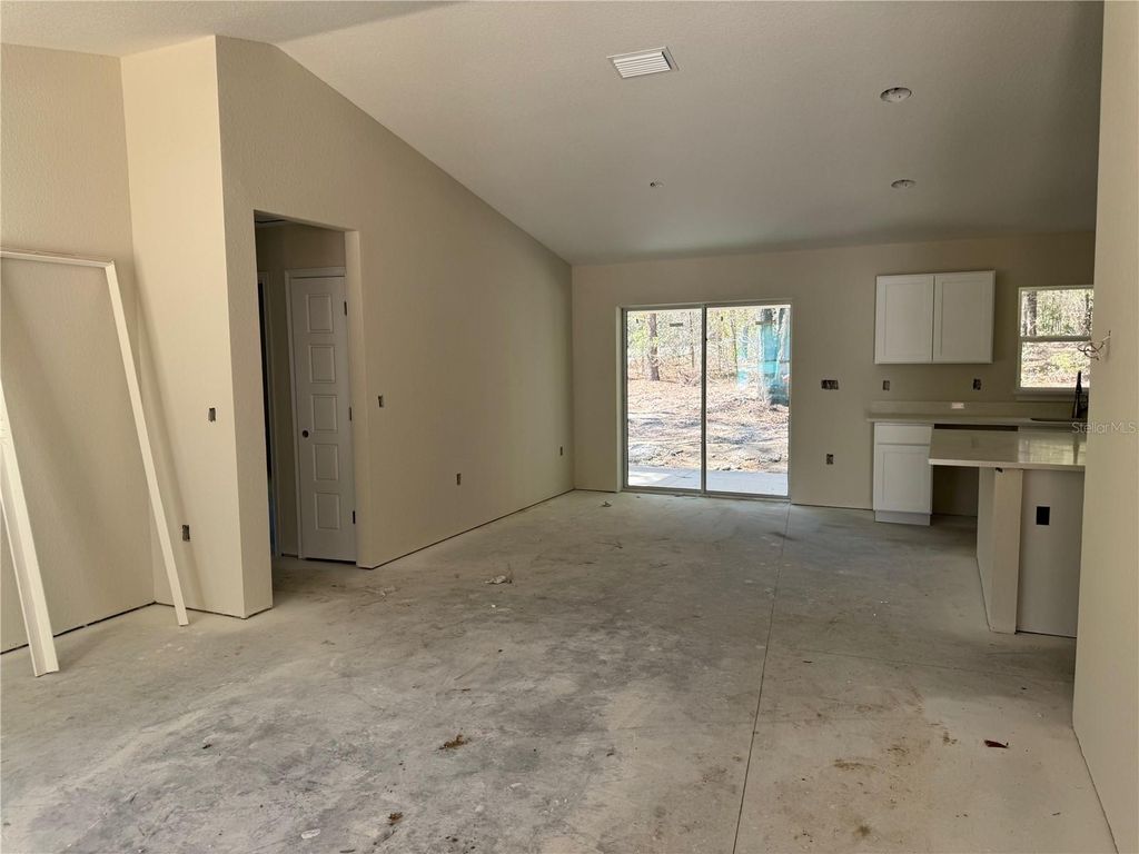 Image 47 of property listing at 214 E CALDWELL DRIVE, Citrus Springs, FL 34434