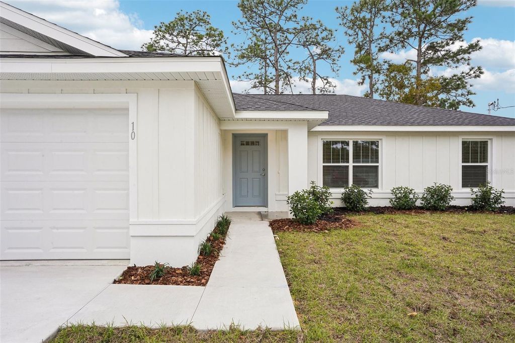 Image 8 of property listing at 214 E CALDWELL DRIVE, Citrus Springs, FL 34434