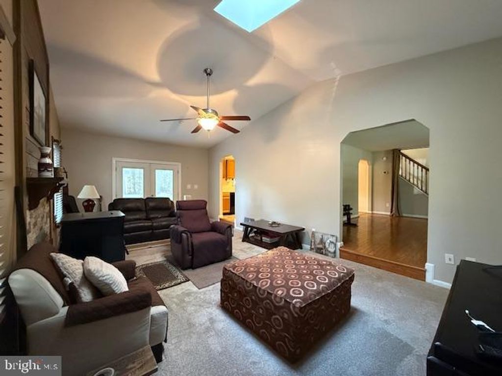 Image 12 of property listing at 259 SACHEM DR, Lusby, MD 20657