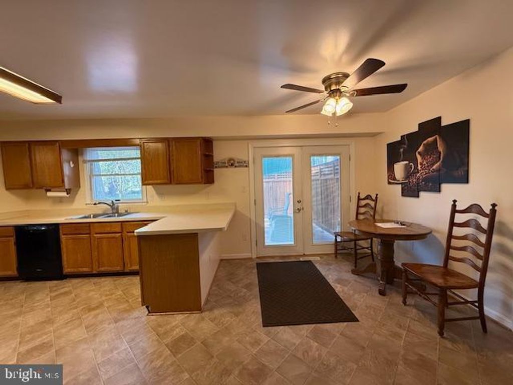 Image 15 of property listing at 259 SACHEM DR, Lusby, MD 20657